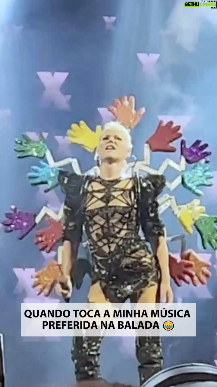 Xuxa Instagram - Como foi bom soltar a franga com vcs... 💃💋❌ @spantanenem