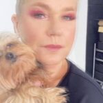 Xuxa Instagram - Na coletiva do filme @umafadaveiomevisitar ✨🧚‍♀️ Tá chegando... Dia 12 nos cinemas 🎬❌💋 Look @philipppleinriodejaneiro @bruno_philippplein Jóias @anacarolinaalencar Make @edduhmakeup Equipe X