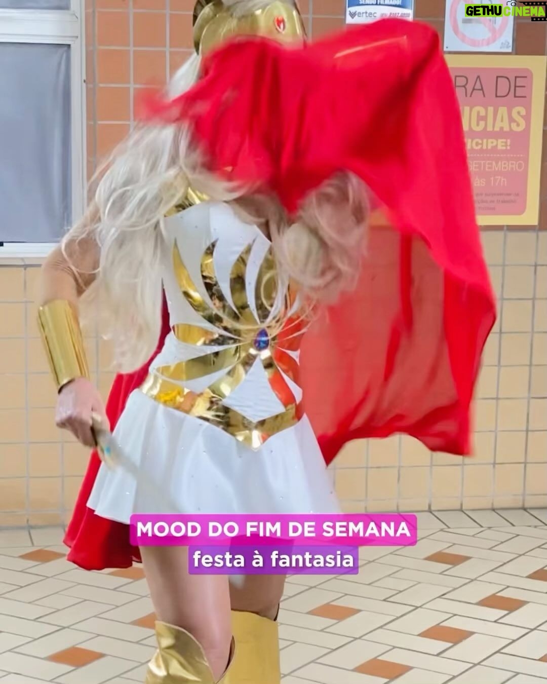 Xuxa Instagram - Qual desses é o seu mood preferido pra curtir o fds? 💃✨ Ah, e não esqueça de curtir @umafadaveiomevisitar nos cinemas 🥰🎬 Equipe X