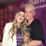 Xuxa Instagram - Um pouquinho do que rolou hj na coletiva de @umafadaveiomevisitar ✨🧚‍♀️ Dia 12 nos cinemas 🎬❌💋 Fotos @bladmeneghel Equipe X