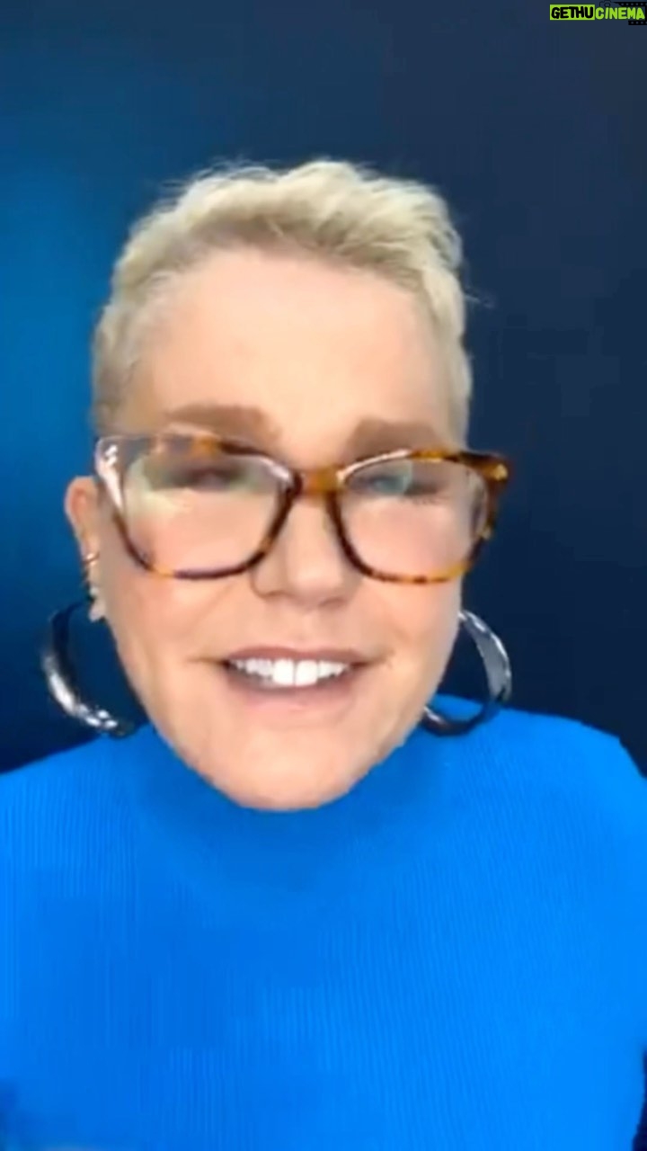 Xuxa Instagram - Bgda @janjalula e @nisiatrindadelima pelo convite. Quem ama, vacina. Vacine quem você ama 💋❌