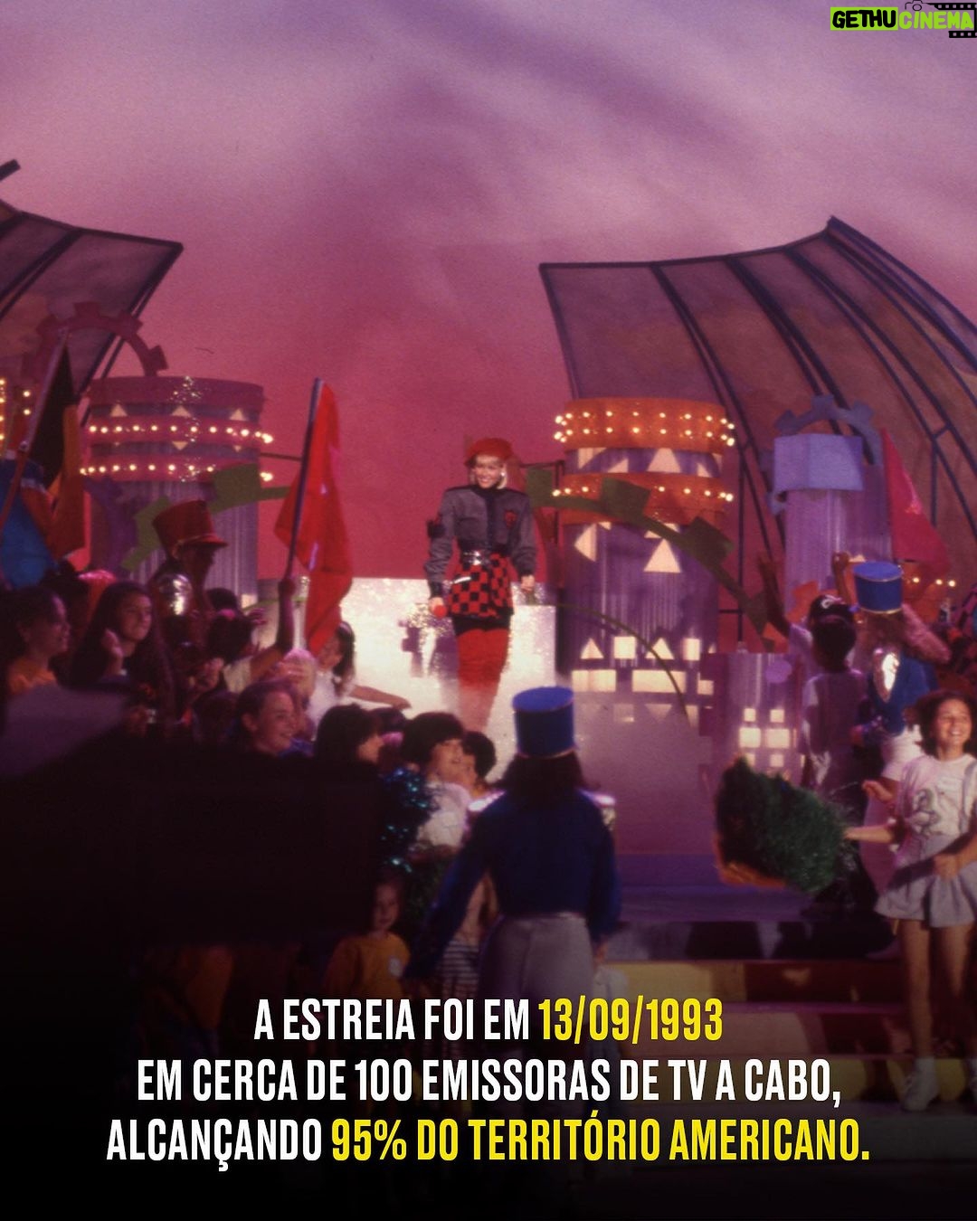 Xuxa Instagram - Amanhã faz 30 anos da estreia do “XUXA”, o 1º e único programa (até hoje) comandado por uma brasileira nos Estados Unidos 👏🇺🇸 Começamos as comemorações com algumas curiosidades, mas vem mais por aí... 😍🎶 Equipe X