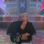 Xuxa Instagram – “Quem manda em mim sou eu, entendeu?”
A Xu é um FENÔMENO e dona de si! ❤️ O último ep do meu doc incrível acabou de chegar! #XuxaODocumentário #XuxaNoGloboplay

#PraTodosVerem: Trecho do último episódio do documentário da Xuxa, onde sua filha Sasha dá um depoimento sobre o orgulho que tem da mãe, seguido por um depoimento da própria apresentadora.