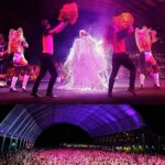 Xuxa Instagram - Foi lindo demais… Bgda pela energia e o carinho de todos vcs!!! 🤟💋❌ @spantanenem 📸 @bladmeneghel