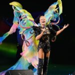 Xuxa Instagram - Foi lindo demais… Bgda pela energia e o carinho de todos vcs!!! 🤟💋❌ @spantanenem 📸 @bladmeneghel