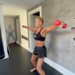 Xuxa Instagram - Me preparando pro @naviodaxuxa e pra turnê… 💋❌ @chico_salgado