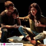Yağız Can Konyalı Instagram – •••Tiyatrodayken hepimizin nabzı aynı anda yükselir ve alçalır. Duygulandığımızda, güldüğümüzde, ağladığımızda ya da içimizde daha ufak şeyler hissederken… ve bazen o tiyatroda hepimiz aynı odada olduğumuz için kalp atışlarımızın ritmi senkronize hale gelir.•••
.
SESİN RESMİ
Kanyon’da SON 4 OYUN !

30 ve 31 Ocak #Dolu
1 Şubat Cumartesi 21.00 #ÇokAzBiletKaldı
1 Şubat Cumartesi 17.00 #HalaYerVar

Online Bilet Satışı için
👉🏻 go-dot.org
👉🏻 tiyatrolar.com.tr
☎️ 0212 2514545