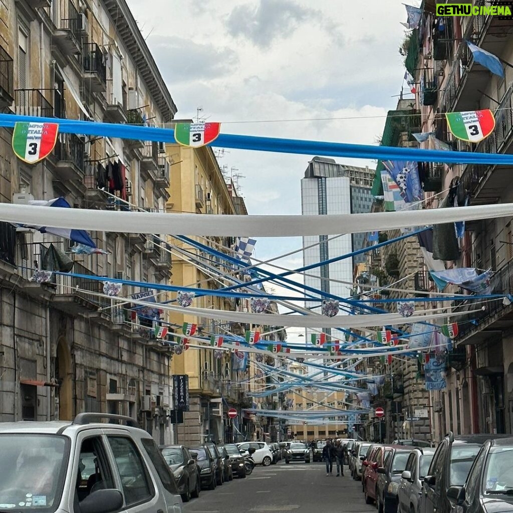 Yağız Can Konyalı Instagram - Siamo venuti da voi questa domenica💙🤍 #napoli Napoli, Italy