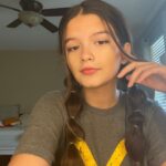 YaYa Gosselin Instagram - Who else is watching the @yellowstone finale tonight? 🙋🏻‍♀️ #iloveteeter Yellowstone