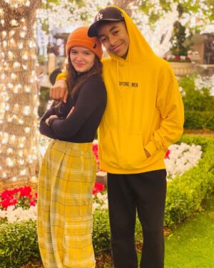 YaYa Gosselin Instagram - We both showed up to the joint wearing black and yellow with green shoes and it wasn’t even planned. Maybe telepathic fashion is our superpower @isaiahrussellbailey lol! 🖤💛💚 #friendsforlife