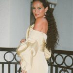 Yadira Guevara-Prip Instagram - Had so much fun playing dress up for this premiere 🥰 @navidcharkhi @gaudyqueensupreme DREAM TEAM: Stylist- @itsamandalim Dress- @hellessy Makeup- @taylourchanel Hair- @mitchellcantrellbeauty SEE final season drops tomorrow!! 🥳@appletvplus @seeofficial