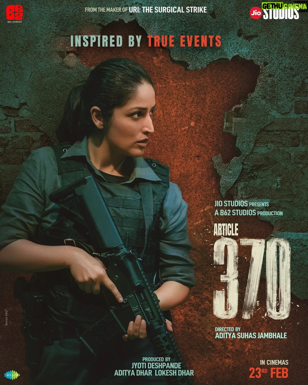 Yami Gautam Instagram - Vaadi se Vaade tak! #Article370Teaser Out Tomorrow. #YamiGautam @pillumani @skand_thakur @ashwinikoul93 @vaibhav.tatwawaadi @siyaramkijai #KiranKarmarkar #JyotiDeshpande @adityadharfilms @dhar_lokesh @chakramaditya @the_willing_fundamentalist @arj.writer @aarshvora @puneetwaddan #JioStudios #B62studios @saregama_official