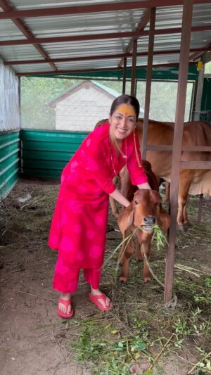 Yami Gautam Instagram - Introducing the newest member of our ever growing family, NANDI! 
Also lovingly know as Nandu, NandLal and NandKishor. 
❤️🕉️🐮