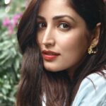 Yami Gautam Instagram - To me, there’s no joy purer than in my craft. So when @vivo_india asked me to #UncoverTheImagination and think of a moment when I felt complete joy, the answer was simple. The first time I got cast in a leading role. That moment, I knew that I’d spent the rest of my life chasing that high. I am so thankful to vivo for immortalising that joy for me with the vivo X100 Series. The ZEISS Multifocal Portrait Camera gives you the freedom to click extraordinary pictures capturing the true emotions, without the effort of changing multiple lenses It’s truly the Next Level of Imaging! @vivo_india @zeisscameralenses #vivoX100Series #UncoverTheImagination #NextLevelOfImaging #XtremeImagination