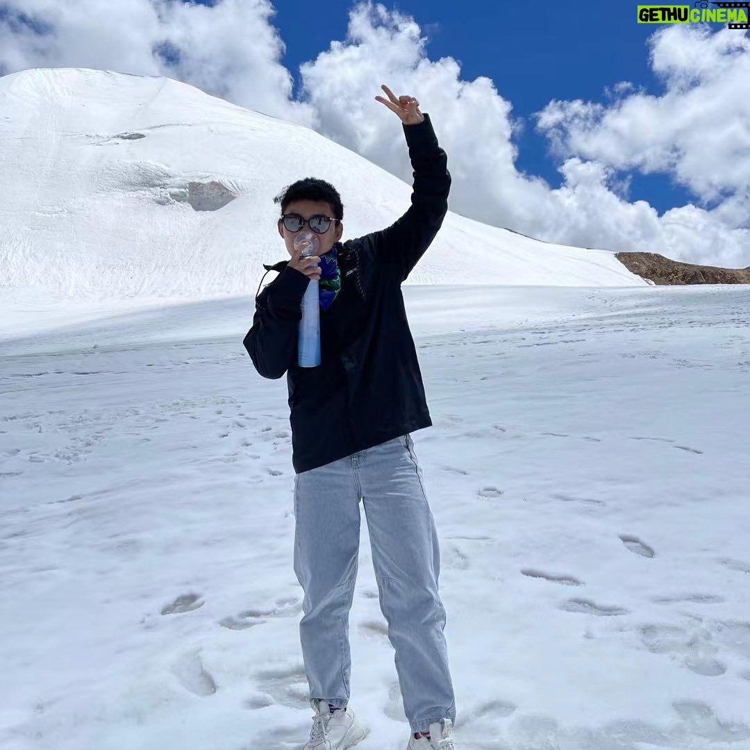 Yan Xiaonan Instagram - Do you know what Iām taking? š Lhasa