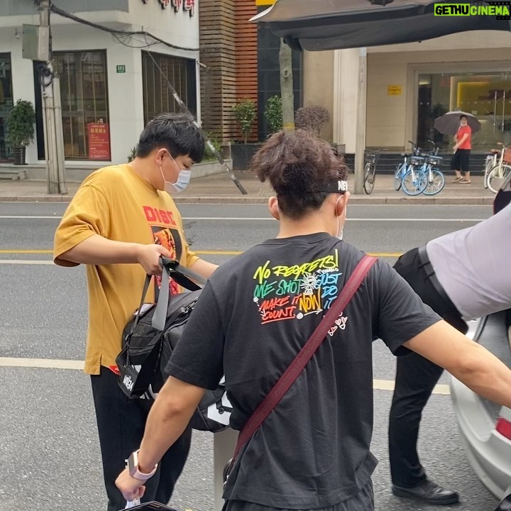 Yan Xiaonan Instagram - 😋quarantine done. Going home