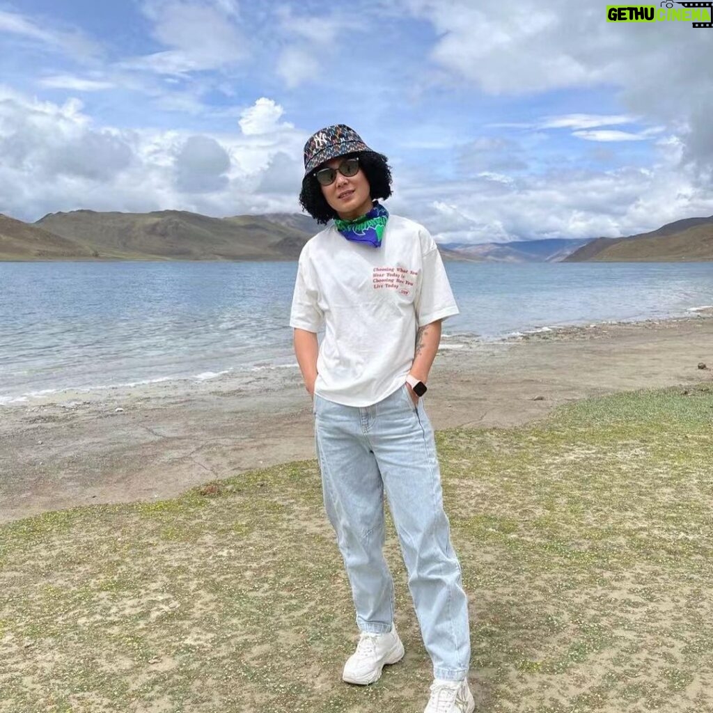 Yan Xiaonan Instagram - welcome to China🌅 Shannan, Tibet
