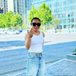 Yan Xiaonan Instagram - I like this weather, I am in Shanghai!🌞