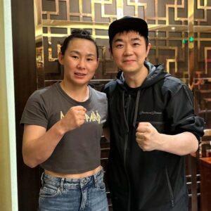 Yan Xiaonan Instagram - Finally got to meet Da Peng! A big comedy star in China, also is a huge fight fan! 😃今天开心见到煎饼侠了