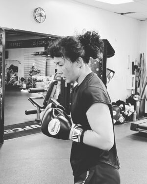 Yan Xiaonan Instagram - Train hard 💪 go to your dreams 👊