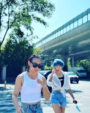 Yan Xiaonan Instagram - I like this weather, I am in Shanghai!🌞