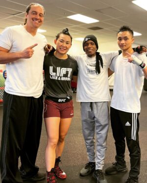 Yan Xiaonan Instagram - Speed, power, precision🥊

Appreciate my team help me being excellent every single day.💯

Let’s show some grrl power!👊@grrrl_clothing 

#borntofight #grrlpower #mma #boxing #training #hardworking