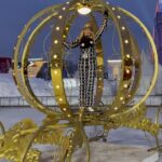 Yana Rudkovskaya Instagram - Я теперь по Москве передвигаюсь исключительно на каретах ! На полуночном «такси» мчу с катка ВДНХ и нашего крайнего 53 шоу в февраль и на День Святого Валентина ! Увидимся на концертах у Димы @bilanofficial 14 и 15 февраля в Крокусе ! На его новом невероятным шоу ! Новое , грандиозное , уникальное , шедевральное ! Удивим, так удивим ! Дима , знает точно , что Невозможне -Возможно ! И Вы знаете ! До встречи на самом крутом шоу этого года ! ✨