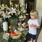 Yana Rudkovskaya Instagram - Самая знаменитая моя #рубрикамоизавтраки выходит с каникул и сегодня завтрак с @plushenkoarseny , @myhappyarchive @diormaison и @aedetails ✨✨🤍
