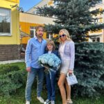Yana Rudkovskaya Instagram - Ну что , Сашка @gnomgnomych - четвероклашка! Вот только был первоклашкой … Говорят , что чужие дети растут быстро , мне кажется , что свои еще быстрее ) Всех ребят поздравляем с праздником ! С первым Днём осени и с Днём знаний ! Прекрасный солнечный день сегодня в Москве и Подмосковье ! Пусть он принесёт только радость в этот прекрасный праздник для всех наших детей ! 🤍 🍂🍁