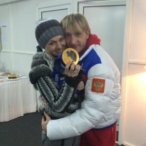 Yana Rudkovskaya Instagram - 10 лет назад в Сочи на наших Зимних Олипийских играх Sochi 2014 
Олимпийская 4 медаль уЖени в его 4 Олимпиаде! 
Узнали всех героев на фото ? 
На последней фотографии - мы с маленьким Санечкой и  с Президентом оргкомитета Сочи 2014 , а сейчас Заместителем председателя Правительства - РФ- Дмитрием Чернышенко  и Президентом Международного Олимпийского Комитета - Томасом Бахом а любимом Сочи .Бали времена … архивные фото часть 1 ❤️