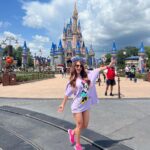 Yanet Garcia Instagram - The happiest place on earth ✨💫💜 Magic Kingdom