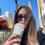 Yanet Garcia Instagram - 🍎 🚕 Manhattan, New York