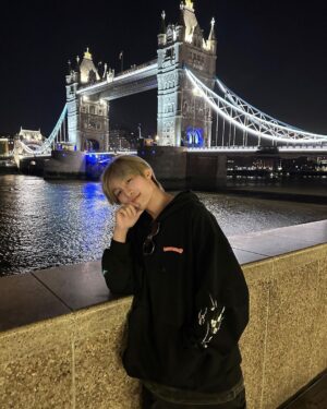 Yangyang Instagram - Long time no see, London❤️ did u guys have a lot of fun yesterday?
