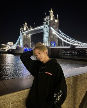 Yangyang Instagram - Long time no see, London❤️ did u guys have a lot of fun yesterday?