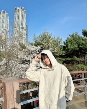 Yangyang Instagram - WAYV S/S 🌸🌸