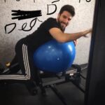 Yannick De Martino Instagram - Je suis en vie !! Vive la psychothérapie !