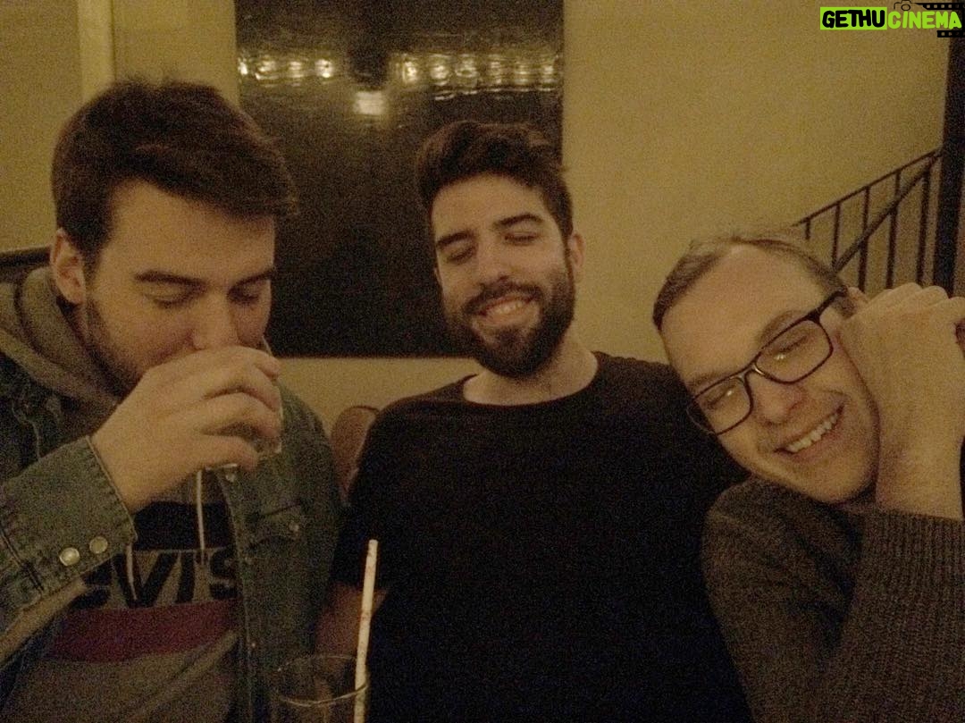 Yannick De Martino Instagram - Douce soirée entre narcoleptiques.