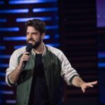 Yannick De Martino Instagram - Sur scène maintenant je suis salace et graphique.