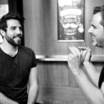 Yannick De Martino Instagram - Quand je suis tombé amoureux du gars qui met des guillemets à tous ce qu’il dit. 📸 @michelgrenier