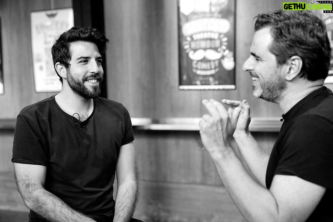 Yannick De Martino Instagram - Quand je suis tombé amoureux du gars qui met des guillemets à tous ce qu’il dit. 📸 @michelgrenier