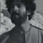 Yaqoub Al Farhan Instagram - الإعلان الرسمي الأول الخاص بفيلم #سيدة_البحر الذي ربح جائزة فيرونا للإبداع ضمن أسبوع النقاد بمهرجان #فينيسيا ,,, مبروك للمخرجة #شهد_امين 👏 ،،، official trailer of #scalesfilm , produced by : imagenationad written and directed by:Shahad Ameen (winner of verona club award at venice film festival critics week)