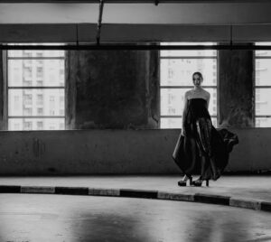 Yasamin Jasem Instagram - Masih tentang Gala Premiere Pamali Dusun Pocong🔦🖤 outfit: @danjyohiyoji makeup: @nadhirart hair do: @ciska.maryono accessories: @___rumme @chloris_official @stuudioparticular photo by @paman_tito Jakarta, Indonesia