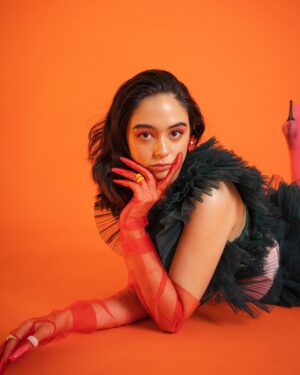 Yasamin Jasem Instagram - @yasaminjasem in @deasytantra
Styled by @nanetstyle @nanetsandjaja 
Hair by @irachelicious 
Brushed by @vagueskin 
Nail @jelinstudio
Accessories @houseofjealouxy