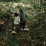 Yasamin Jasem Instagram - Fun Fact Pamali Dusun Pocong tahukah kamu sebenarnya scene hutan bambu ini ditake pada siang hari, dengan bantuan @edbert_joshua & @iamwillchandra dan team scene nya bisa jadi malam🤫 dan juga jembatan bambu yang dibuat oleh Pak Budi @budiriyanto54 Art Director dari @pamalimovie tidak lama sebelum kita take scene tersebut🖤 Thank you for letting me be in this project mas @bobbyprasetyo 🙏🏻😭