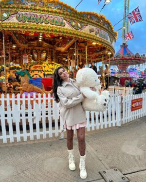 Yasmine Sabry Instagram - I won this teddy bear ☺️ 🧸 💕