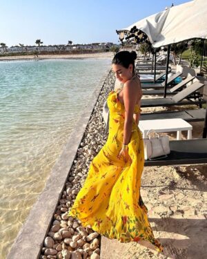 Yasmine Sabry Instagram - 🥰 💛