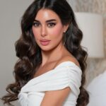Yasmin Sabri Instagram - Beautiful S T O N E Colour 💕 from @calalenses Makeup @nora1352 💕 Hair @ahmed__mounir