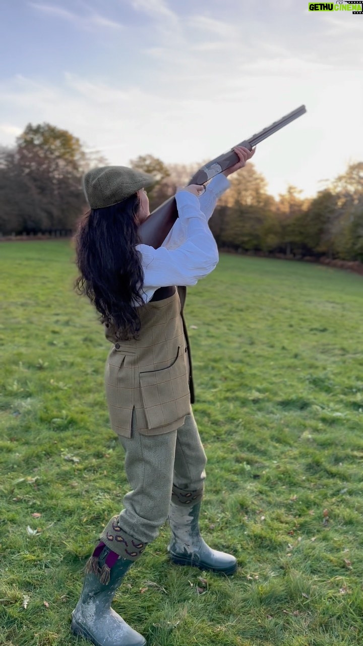 Yasmin Sabri Instagram - Family time in the countryside ❤️ 🌳 Windsor