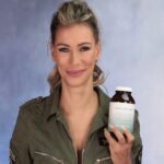 Yasmina Filali Instagram - Habt Ihr schon mein neues Video gesehen? "Die Wahrheit über CBD!" Ein wirklich spannendes Thema - die Recherche hat mir ganz besonders Spaß gemacht.😊 Habt Ihr schon Erfahrungen mit CBD gemacht? Freue mich auf eure Kommentare!😘 Liebst Mina #naturecan #cbd #schlaflosigkeit #gummibaerchen #hanf #Yasminafilali #youtube #werbung