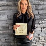 Yasmina Filali Instagram - Habt ihr schon mein neuestes Video gesehen? @glow25.de hochwertige Collagen Produkte vom feinsten 🙂 Mehr Infos über Collagen und warum Collagen so wichtig ist, erfahrt Ihr in meinem exklusiven Video🙂 Bist Du bereit für deinen Glow25 Moment? 😉 #glow25 #collagen #collagenprodukte #beauty #makeup #skincare